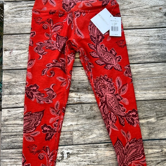 Beyond Yoga Spacedye Yoga Pants!! Brand new With Tags Attached! XS - Picture 7 of 9